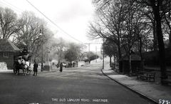 The-Market-Cross-Old-London-Road.-1906.